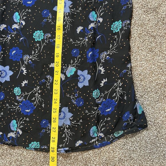 Torrid 2 Blouse Women's Floral Short Sleeve V-Neck Plus Size 2X Black Blue - Picture 6 of 7